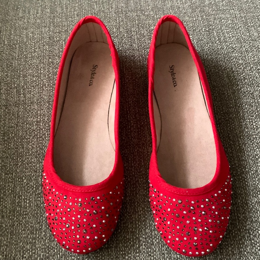 Woman’s Style & Co. Red Flats with Rhinestones NIB Size 6.6